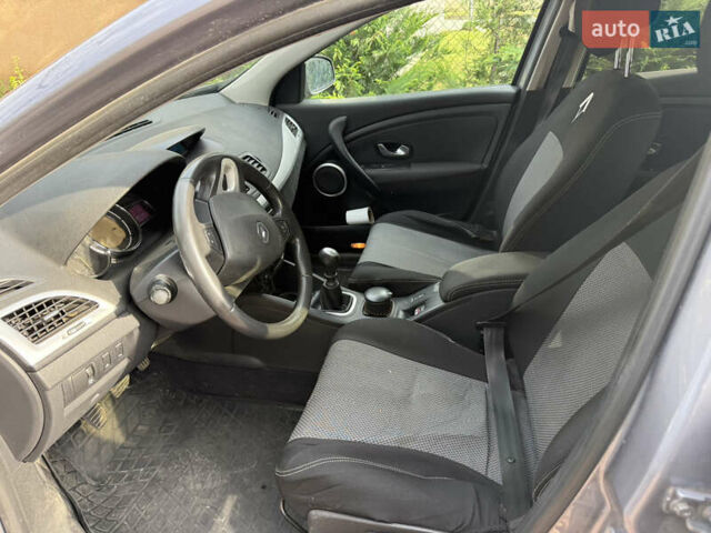 Синий Рено Меган, объемом двигателя 1.46 л и пробегом 290 тыс. км за 4950 $, фото 5 на Automoto.ua