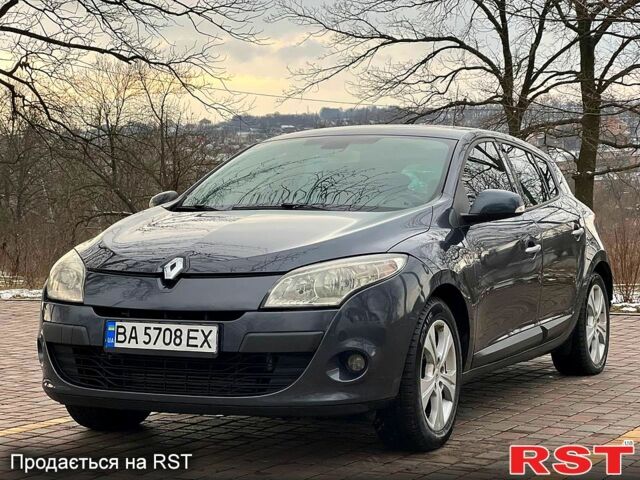 Рено Меган 2009 в Кропивницком (Кировограде) на Automoto.ua Синий Рено Меган, объемом двигателя 1.5 л и пробегом 219 тыс. км за 5750 $, фото 1 на Automoto.ua