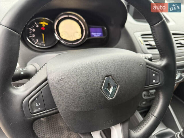 Синій Рено Меган, об'ємом двигуна 1.9 л та пробігом 220 тис. км за 6500 $, фото 15 на Automoto.ua