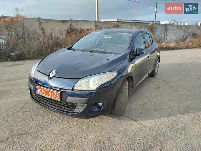 Синий Рено Меган, объемом двигателя 1.6 л и пробегом 203 тыс. км за 6700 $, фото 5 на Automoto.ua