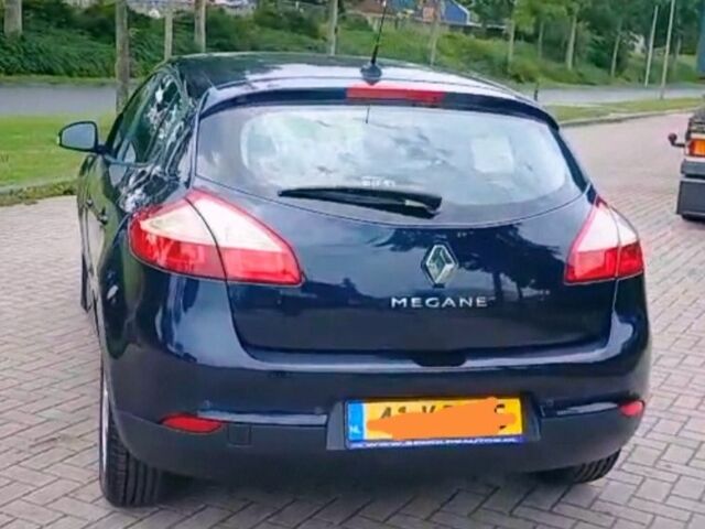 Рено Меган 2009 в Талалаевки на Automoto.ua Синий Рено Меган, объемом двигателя 0 л и пробегом 220 тыс. км за 7100 $, фото 1 на Automoto.ua