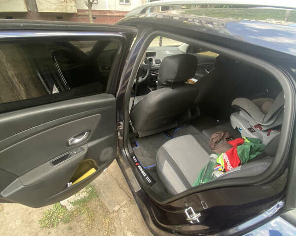 Рено Меган 2009 у Запоріжжя на Automoto.ua Синій Рено Меган, об'ємом двигуна 1.5 л та пробігом 280 тис. км за 7500 $, фото 10 на Automoto.ua