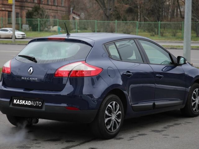 Синий Рено Меган, объемом двигателя 1.6 л и пробегом 239 тыс. км за 6900 $, фото 5 на Automoto.ua
