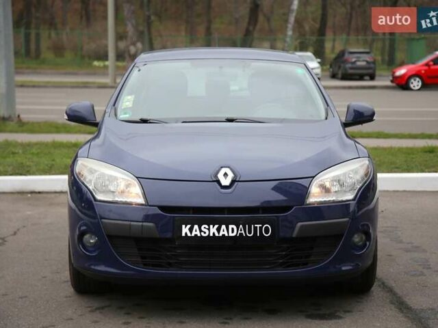 Синий Рено Меган, объемом двигателя 1.6 л и пробегом 239 тыс. км за 6900 $, фото 1 на Automoto.ua