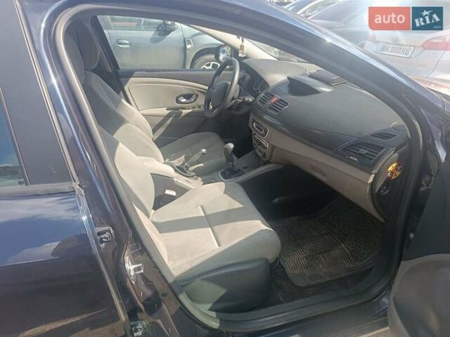 Синий Рено Меган, объемом двигателя 1.5 л и пробегом 289 тыс. км за 6000 $, фото 2 на Automoto.ua