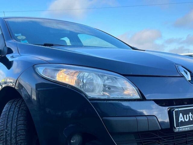 Рено Меган 2009 у Львові на Automoto.ua Синій Рено Меган, об'ємом двигуна 1.5 л та пробігом 244 тис. км за 5940 $, фото 12 на Automoto.ua