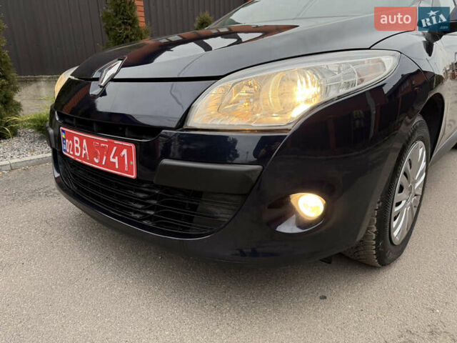 Синий Рено Меган, объемом двигателя 0 л и пробегом 200 тыс. км за 6600 $, фото 22 на Automoto.ua