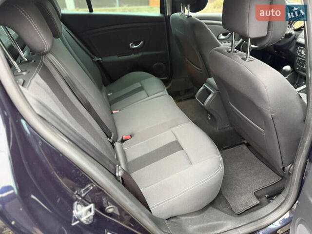 Синий Рено Меган, объемом двигателя 0 л и пробегом 200 тыс. км за 6600 $, фото 59 на Automoto.ua