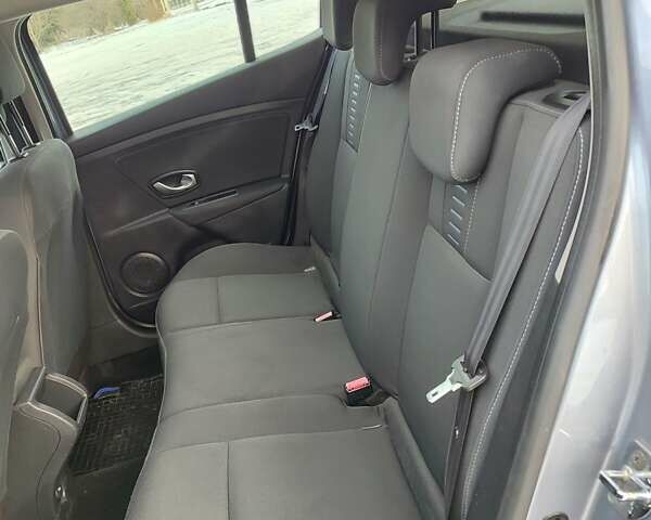 Синій Рено Меган, об'ємом двигуна 1.6 л та пробігом 192 тис. км за 6350 $, фото 9 на Automoto.ua