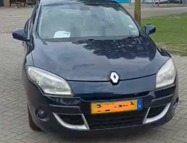 Рено Меган 2009 в Талалаевки на Automoto.ua Синий Рено Меган, объемом двигателя 1.6 л и пробегом 220 тыс. км за 7100 $, фото 8 на Automoto.ua