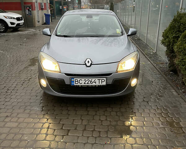 Синий Рено Меган, объемом двигателя 1.6 л и пробегом 167 тыс. км за 7000 $, фото 21 на Automoto.ua