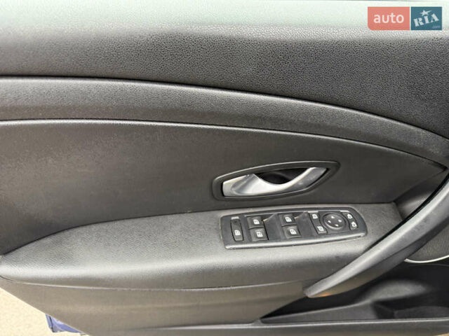 Синій Рено Меган, об'ємом двигуна 1.9 л та пробігом 220 тис. км за 6500 $, фото 12 на Automoto.ua