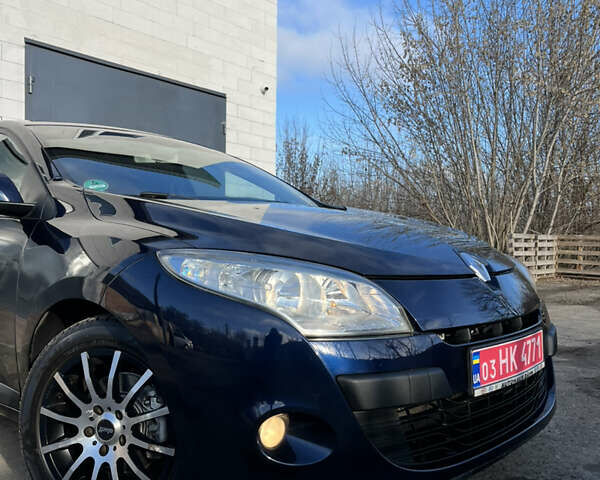 Синий Рено Меган, объемом двигателя 1.6 л и пробегом 186 тыс. км за 6750 $, фото 4 на Automoto.ua