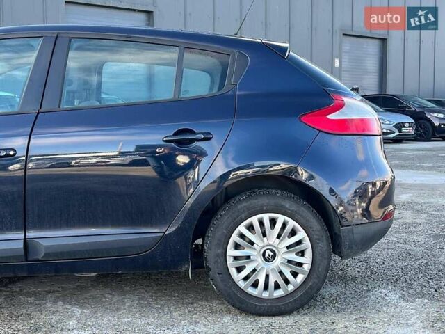 Рено Меган 2009 у Львові на Automoto.ua Синій Рено Меган, об'ємом двигуна 1.5 л та пробігом 244 тис. км за 5940 $, фото 4 на Automoto.ua