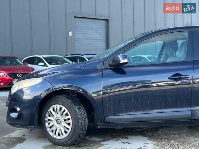 Рено Меган 2009 у Львові на Automoto.ua Синій Рено Меган, об'ємом двигуна 1.5 л та пробігом 244 тис. км за 5940 $, фото 2 на Automoto.ua