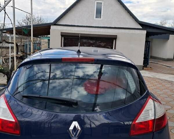 Синий Рено Меган, объемом двигателя 1.6 л и пробегом 124 тыс. км за 5000 $, фото 7 на Automoto.ua