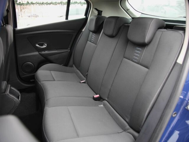 Синий Рено Меган, объемом двигателя 1.6 л и пробегом 239 тыс. км за 6900 $, фото 7 на Automoto.ua