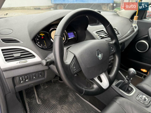 Синій Рено Меган, об'ємом двигуна 1.9 л та пробігом 220 тис. км за 6500 $, фото 11 на Automoto.ua