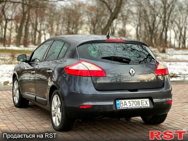 Рено Меган 2009 в Кропивницком (Кировограде) на Automoto.ua Синий Рено Меган, объемом двигателя 1.5 л и пробегом 219 тыс. км за 5750 $, фото 4 на Automoto.ua