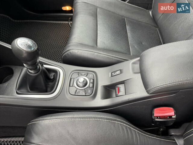 Синій Рено Меган, об'ємом двигуна 1.9 л та пробігом 220 тис. км за 6500 $, фото 16 на Automoto.ua