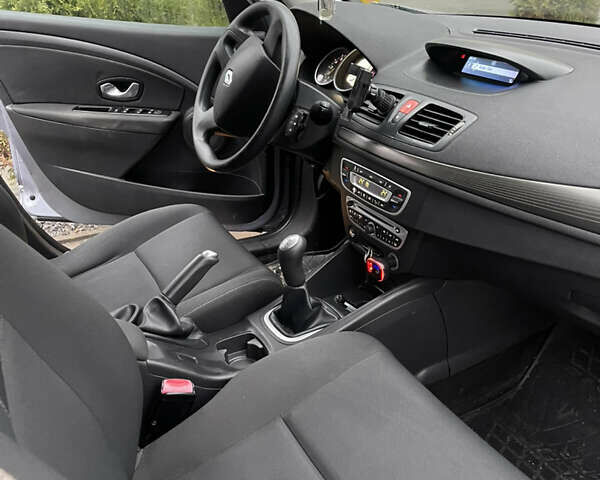 Синий Рено Меган, объемом двигателя 1.6 л и пробегом 167 тыс. км за 7000 $, фото 15 на Automoto.ua