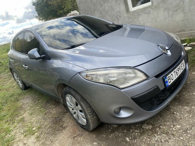 Рено Меган 2009 в Тернополе на Automoto.ua Синий Рено Меган, объемом двигателя 1.5 л и пробегом 288 тыс. км за 5999 $, фото 1 на Automoto.ua