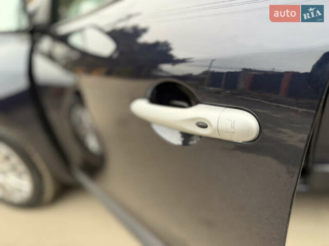 Синий Рено Меган, объемом двигателя 0 л и пробегом 200 тыс. км за 6600 $, фото 44 на Automoto.ua