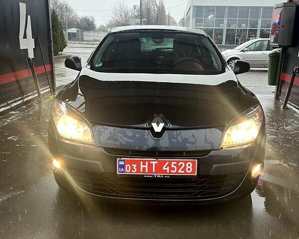 Синій Рено Меган, об'ємом двигуна 1.6 л та пробігом 203 тис. км за 6700 $, фото 1 на Automoto.ua