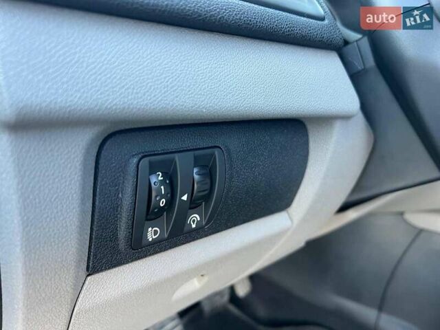 Рено Меган 2009 у Львові на Automoto.ua Синій Рено Меган, об'ємом двигуна 1.5 л та пробігом 244 тис. км за 5940 $, фото 18 на Automoto.ua