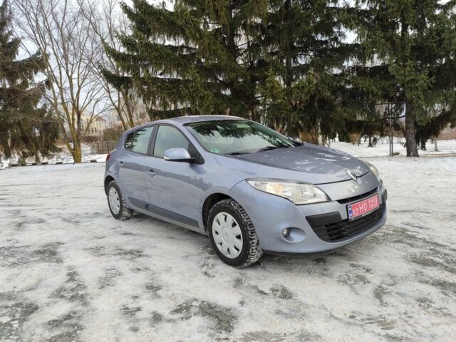 Синий Рено Меган, объемом двигателя 1.6 л и пробегом 190 тыс. км за 6200 $, фото 2 на Automoto.ua