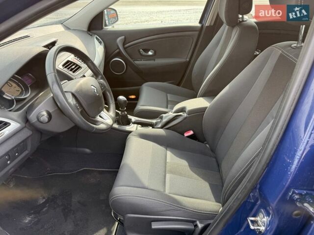 Синий Рено Меган, объемом двигателя 1.6 л и пробегом 242 тыс. км за 7000 $, фото 15 на Automoto.ua