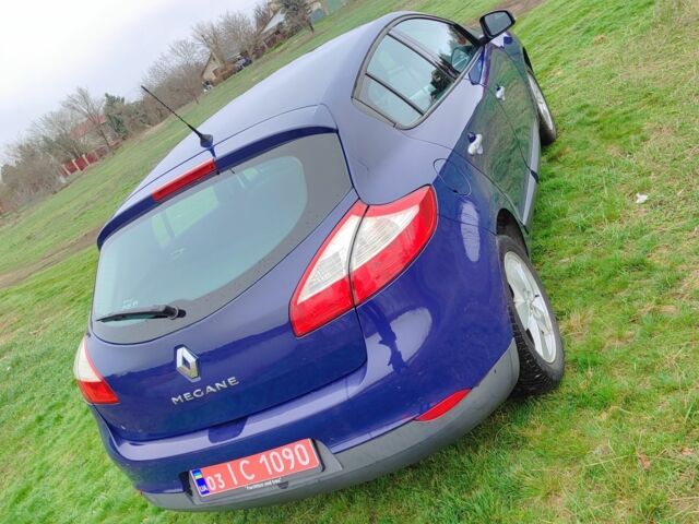 Синий Рено Меган, объемом двигателя 1.6 л и пробегом 197 тыс. км за 6700 $, фото 3 на Automoto.ua