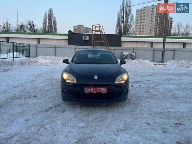 Синій Рено Меган, об'ємом двигуна 1.6 л та пробігом 239 тис. км за 5999 $, фото 11 на Automoto.ua