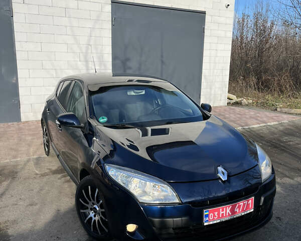 Синий Рено Меган, объемом двигателя 1.6 л и пробегом 186 тыс. км за 6750 $, фото 1 на Automoto.ua