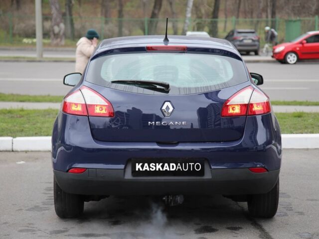 Синий Рено Меган, объемом двигателя 1.6 л и пробегом 239 тыс. км за 6900 $, фото 4 на Automoto.ua