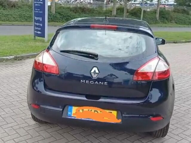 Рено Меган 2009 в Талалаевки на Automoto.ua Синий Рено Меган, объемом двигателя 0 л и пробегом 220 тыс. км за 7100 $, фото 9 на Automoto.ua