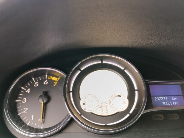 Синий Рено Меган, объемом двигателя 1.6 л и пробегом 217 тыс. км за 7200 $, фото 12 на Automoto.ua