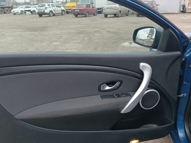 Синий Рено Меган, объемом двигателя 1.6 л и пробегом 217 тыс. км за 7200 $, фото 17 на Automoto.ua