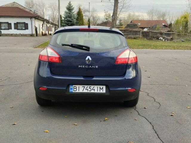 Синий Рено Меган, объемом двигателя 1.6 л и пробегом 290 тыс. км за 6700 $, фото 5 на Automoto.ua