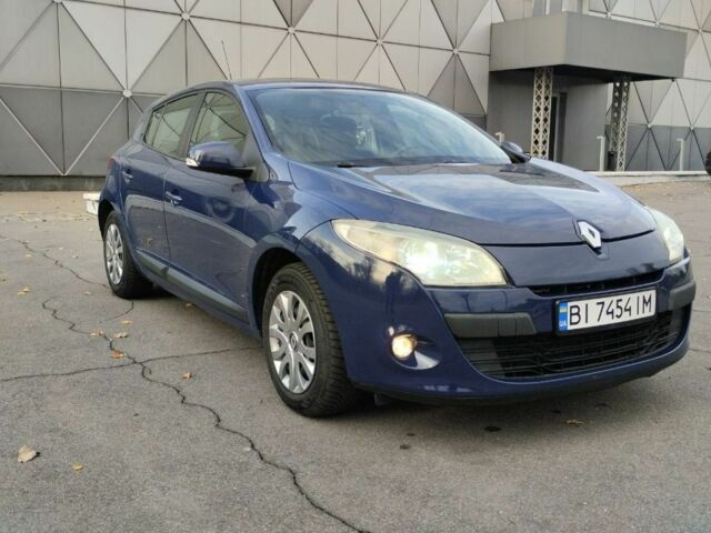 Синий Рено Меган, объемом двигателя 1.6 л и пробегом 290 тыс. км за 6700 $, фото 2 на Automoto.ua