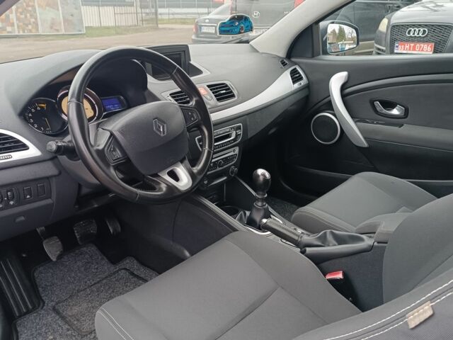 Синий Рено Меган, объемом двигателя 1.6 л и пробегом 217 тыс. км за 7200 $, фото 5 на Automoto.ua