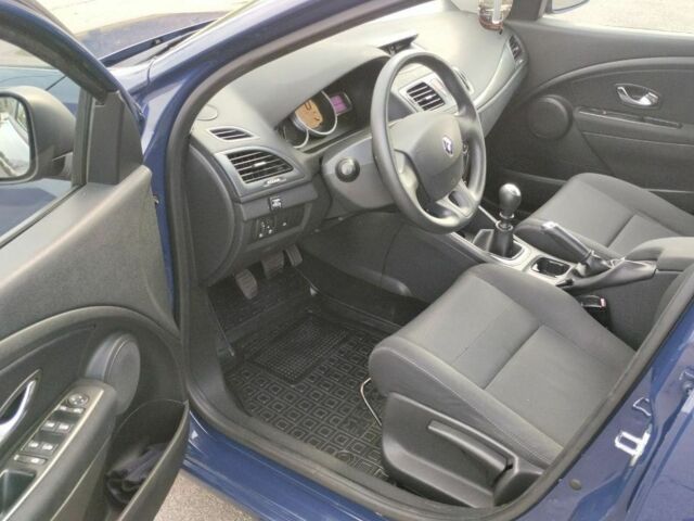 Синий Рено Меган, объемом двигателя 1.6 л и пробегом 290 тыс. км за 6700 $, фото 14 на Automoto.ua