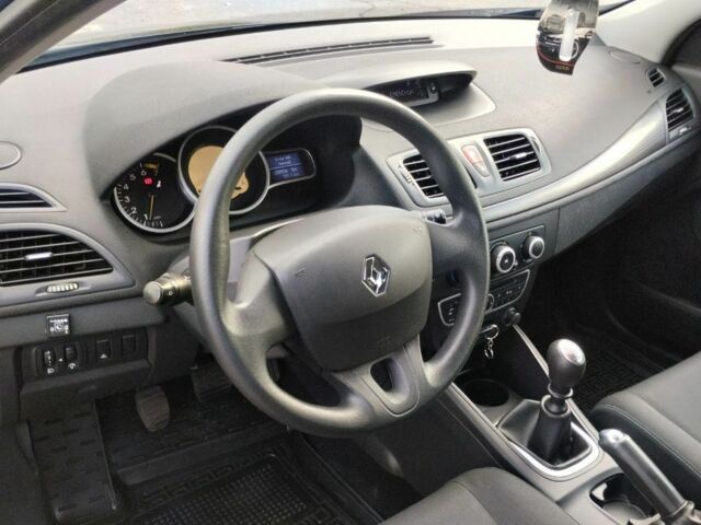 Синий Рено Меган, объемом двигателя 1.6 л и пробегом 290 тыс. км за 6700 $, фото 16 на Automoto.ua