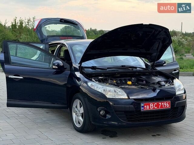 Синий Рено Меган, объемом двигателя 1.6 л и пробегом 241 тыс. км за 6400 $, фото 51 на Automoto.ua