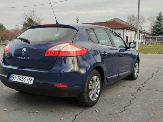 Синий Рено Меган, объемом двигателя 1.6 л и пробегом 290 тыс. км за 6700 $, фото 4 на Automoto.ua