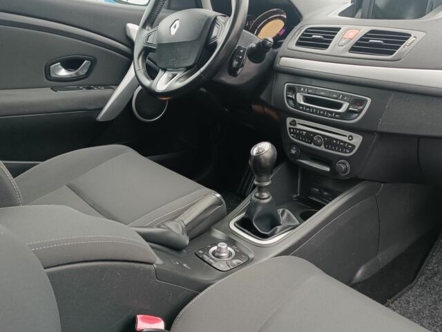 Синий Рено Меган, объемом двигателя 1.6 л и пробегом 217 тыс. км за 7200 $, фото 7 на Automoto.ua