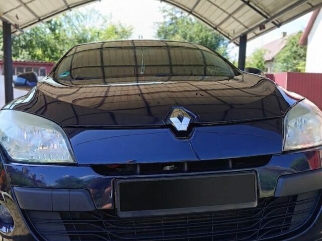 Синий Рено Меган, объемом двигателя 1 л и пробегом 308 тыс. км за 6212 $, фото 5 на Automoto.ua