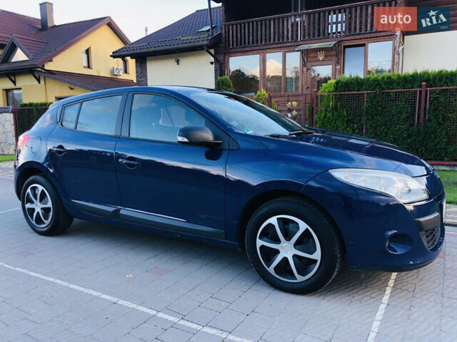 Синій Рено Меган, об'ємом двигуна 1.6 л та пробігом 186 тис. км за 5300 $, фото 6 на Automoto.ua