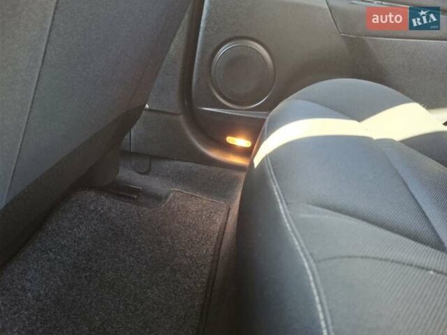 Синий Рено Меган, объемом двигателя 1.6 л и пробегом 146 тыс. км за 6699 $, фото 29 на Automoto.ua