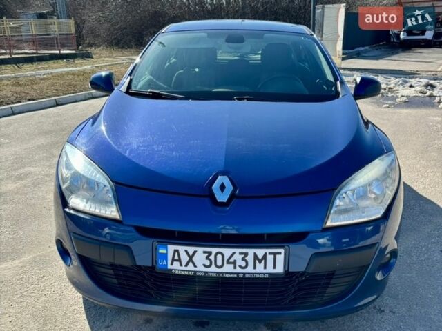 Синий Рено Меган, объемом двигателя 1.6 л и пробегом 140 тыс. км за 7200 $, фото 6 на Automoto.ua